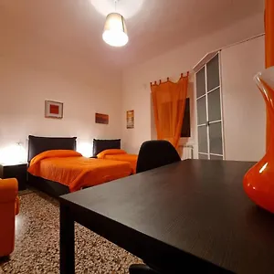 Appartement Wow 2 - 175 Mq - Posteggio Privato - Davanti Porto Traghetti - Fino A 10 Posti Letto - Balcone, Genua